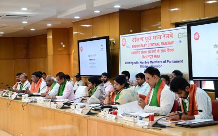 दक्षिण पूर्व मध्य रेलवे के बिलासपुर मंडल क्षेत्राधिकार के माननीय सांसदों के साथ  महाप्रबंधक  की बैठक संपन्न,   शहडोल लोकसभा क्षेत्र से संतोष लोहानी ने विशेष प्रतिनिधि के तौर पर की सहभागिता,