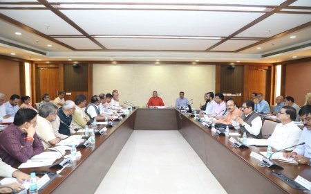 हिंदी भाषी मप्र से, देश भर में गुंजायमान होगा "भाषाई एकात्मता" का संदेश: उच्च शिक्षा मंत्री श्री इन्दर सिंह परमार  ➡️उच्च शिक्षा मंत्री श्री परमार ने मंत्रालय में समस्त सार्वजनिक विश्वविद्यालयों की समीक्षा की