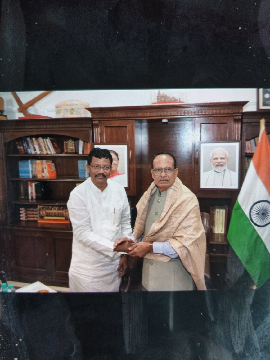 अनुसूचित जनजाति परिवारों को आवास एवं अनूपपुर में कृषि महाविद्यालय की स्थापना की मांग